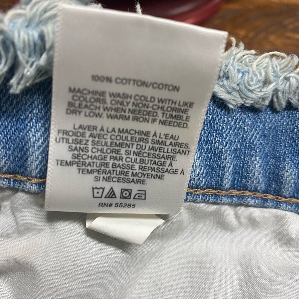 Express Straight Mini Mid Rise Distressed Light Wash Jean Denim Skirt Size 8 - Picture 14 of 14